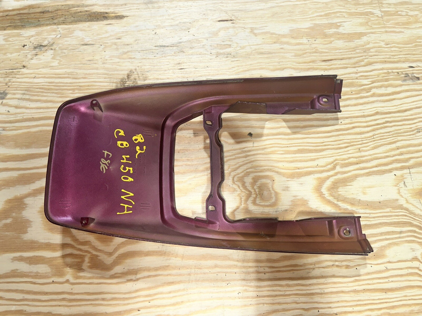 1986 Honda Nighthawk 450 CB450SC REAR TAIL CENTER SEAT COVER FAIRING PLASTIC CB 