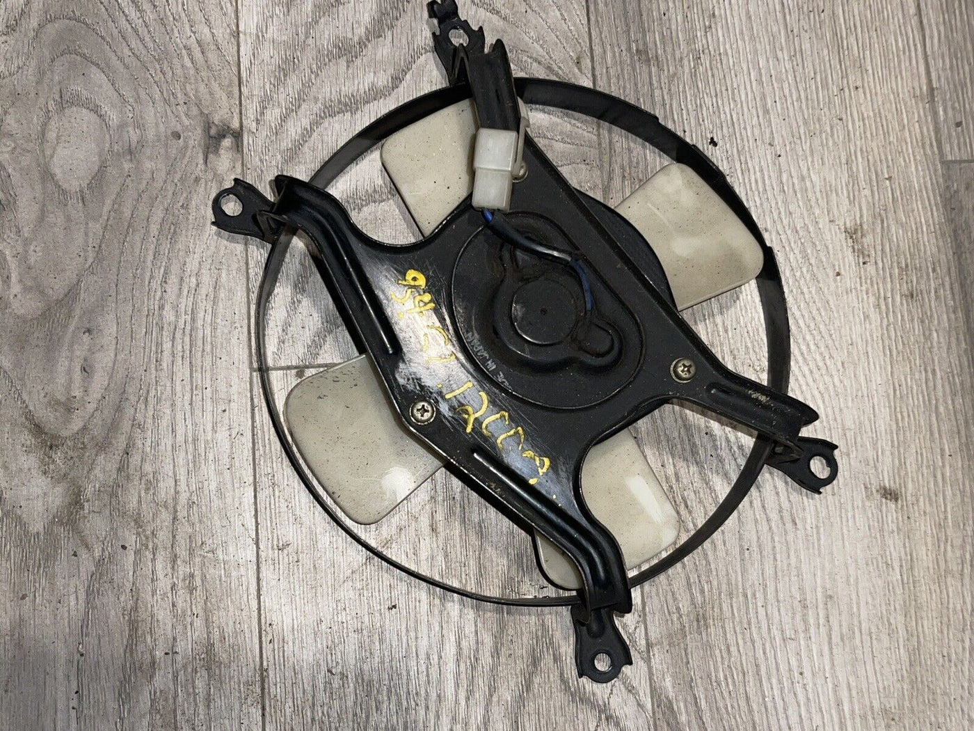 84-87 honda goldwing GL1200 GL 1200 OEM ENGINE RADIATOR COOLING FAN