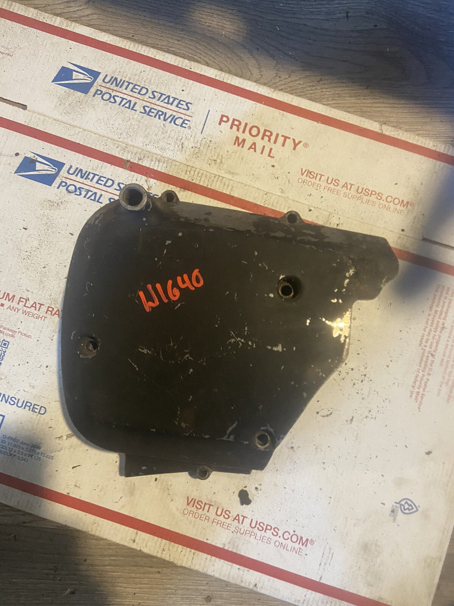 SUZUKI 1978 GS1000E LEFT ENGINE/MOTOR SPROCKET COVER