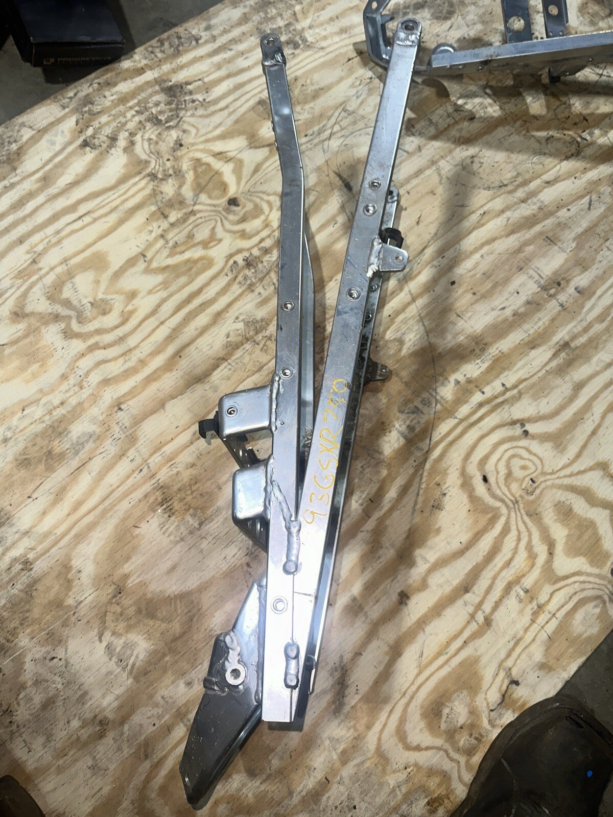 93-96 Suzuki Gsxr 750 Rear Subframe  Sub Frame Straight