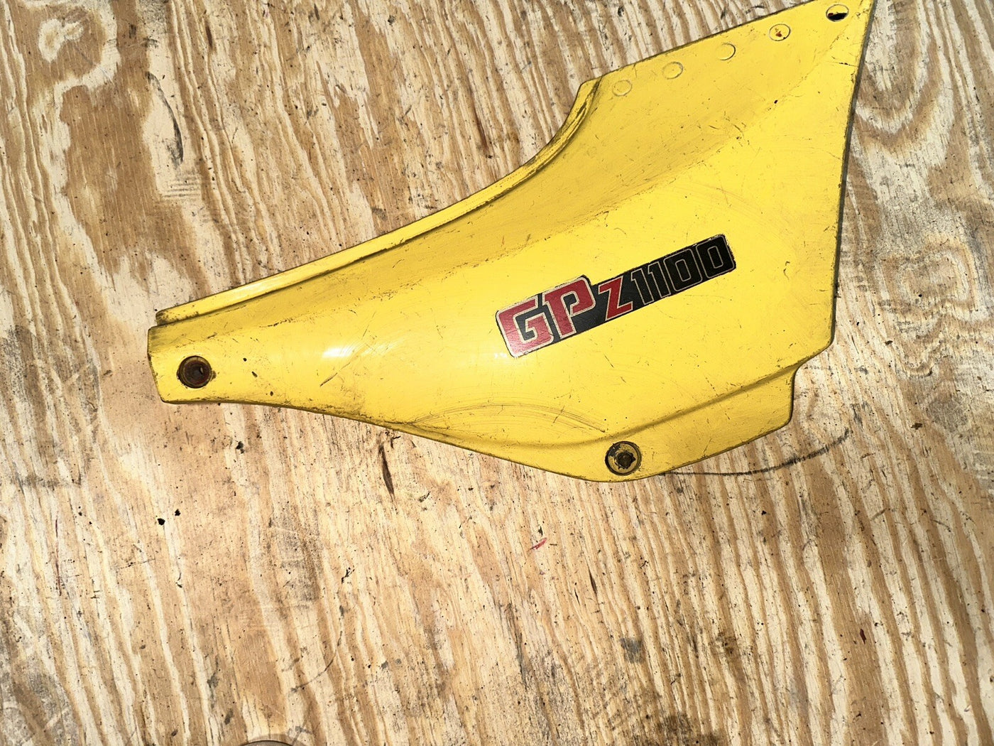 Kawasaki GPZ1100 Right Side Cover  Panel Cowl GPZ 1100   36001-1205
