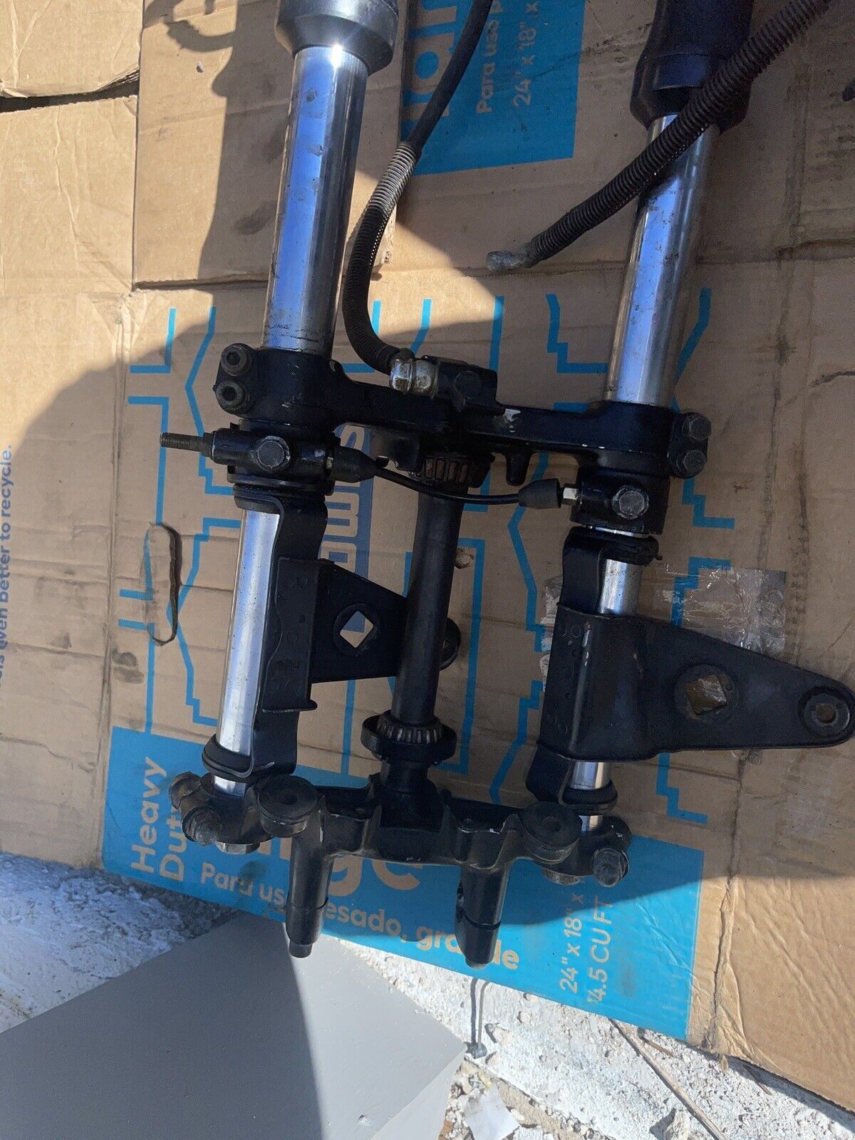 1983 Suzuki GS 1100E GS1100 GS 1100 E GS1100 FORKS FRONT END BRAKE CALIPERS