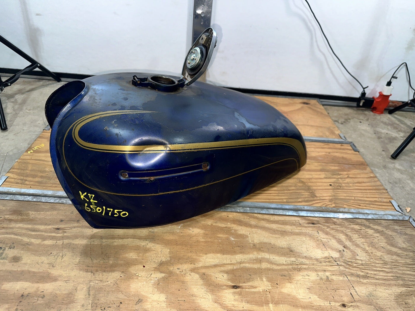 Kawasaki 650 KZ KZ650 Gas Fuel Tank