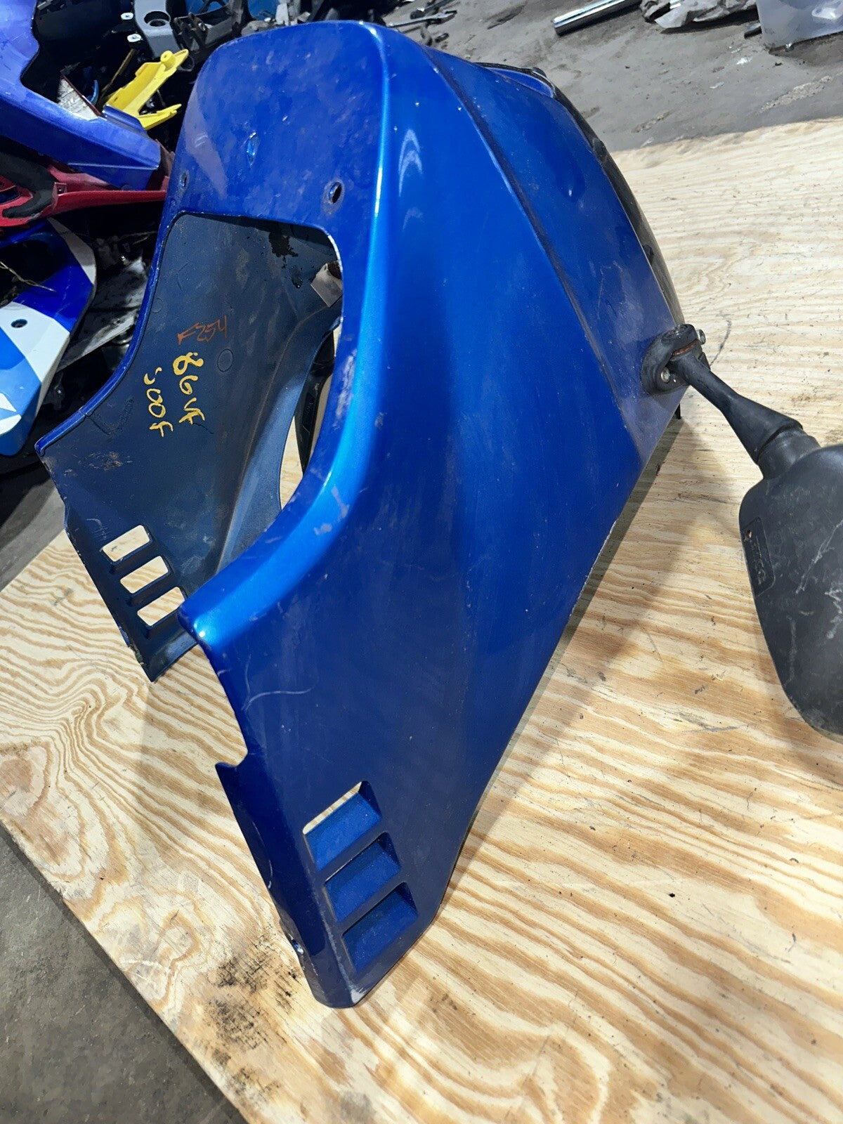Honda Interceptor Front Upper Fairing Cowl 1984-1986 VF500 64100-MF2-0000