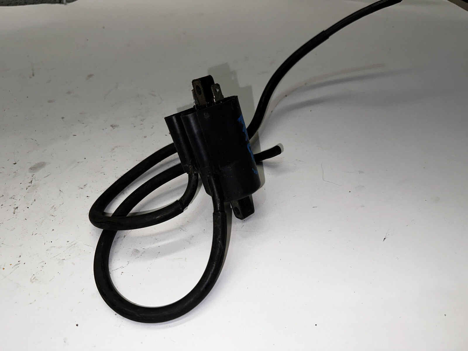 02 Suzuki Katana GSX 600 750 Ignition Coil Plug 129700-2181