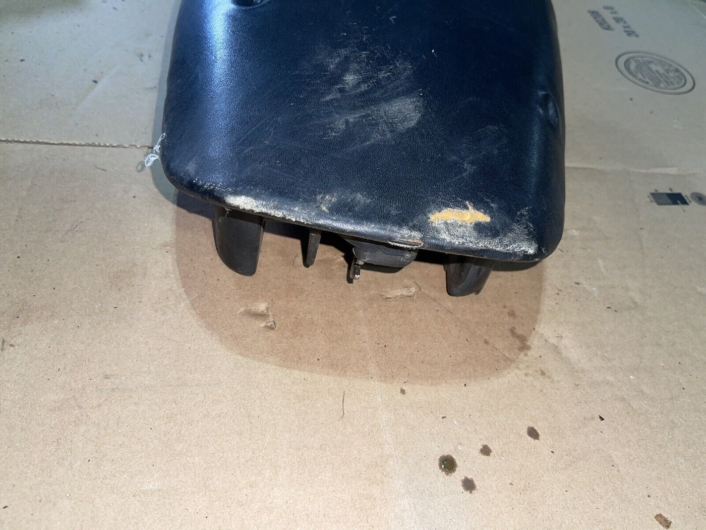 98-99 HONDA CBR900RR CBR900 CBR 900 OEM REAR BACK PASSENGER TANDEM SEAT PAD