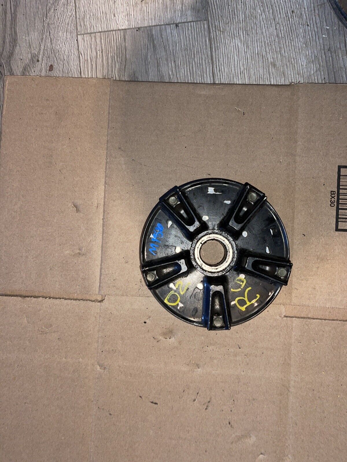 99-02 YAMAHA YZF R6 YZFR6 REAR HUB sprocket carrier