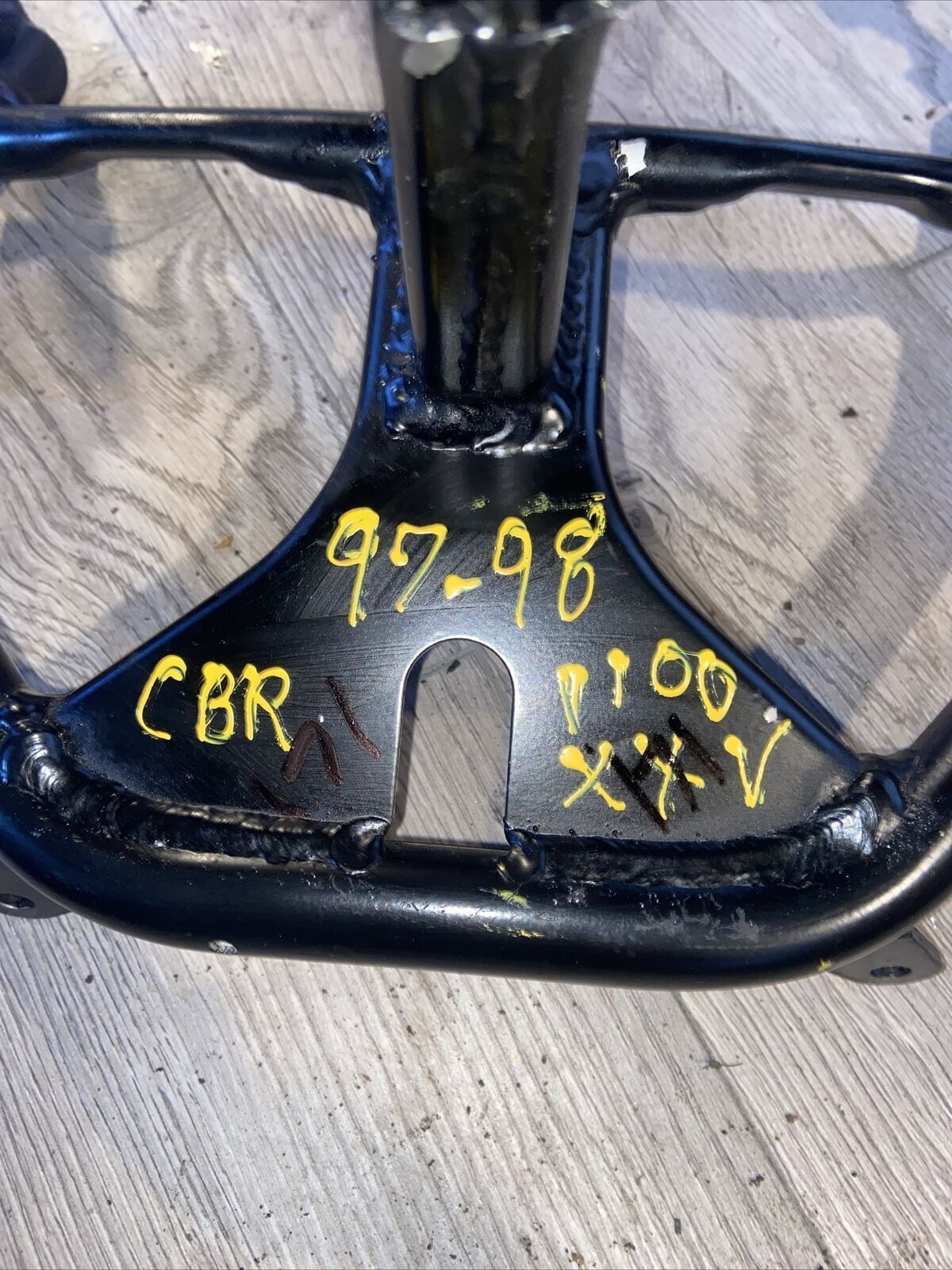 1997-1998 HONDA BLACKBIRD CBR1100XXV Upper Fairing Stay Bracket