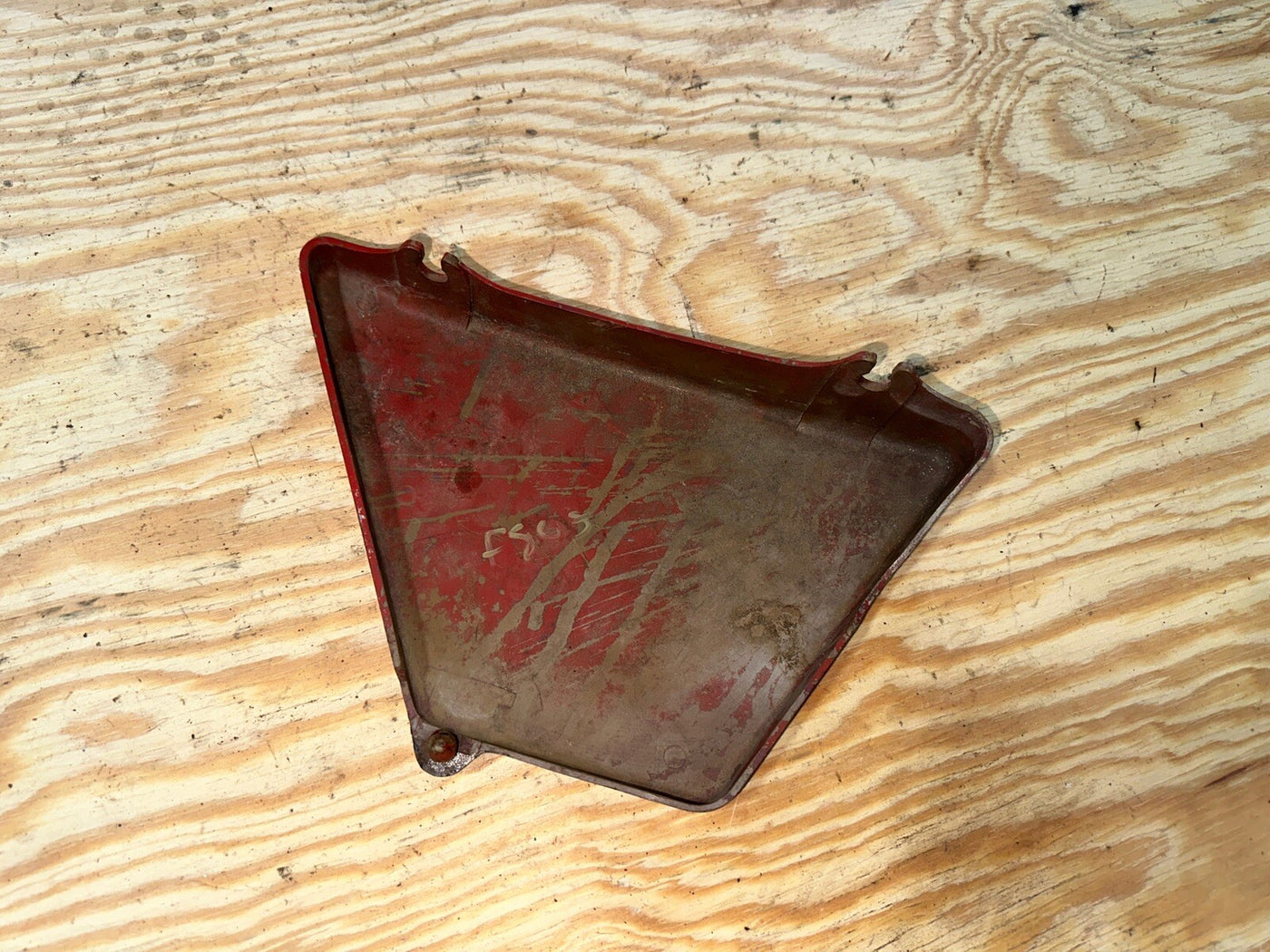 76 77 Yamaha XS360  Left Side Cover Side 1  1L9-21711-00-U4 dg