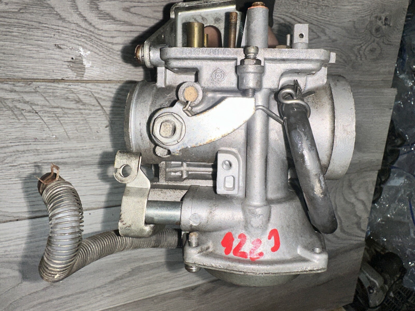 86 Yamaha XV 700 XV700 Virago carbs carburetors set rack 