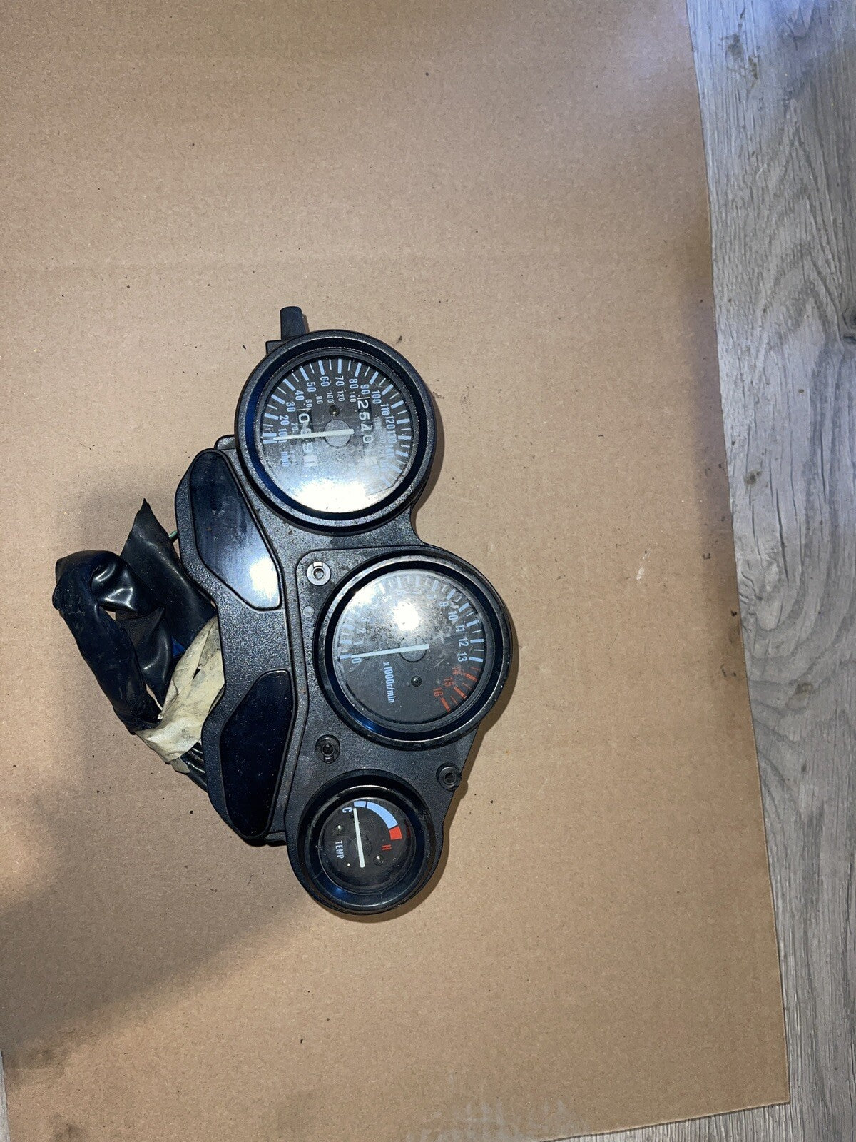 1995 SUZUKI GSXR 750 INSTRUMENTAL CLUSTER SPEEDOMETER TACH TEMP GAUGE GSXR750 95