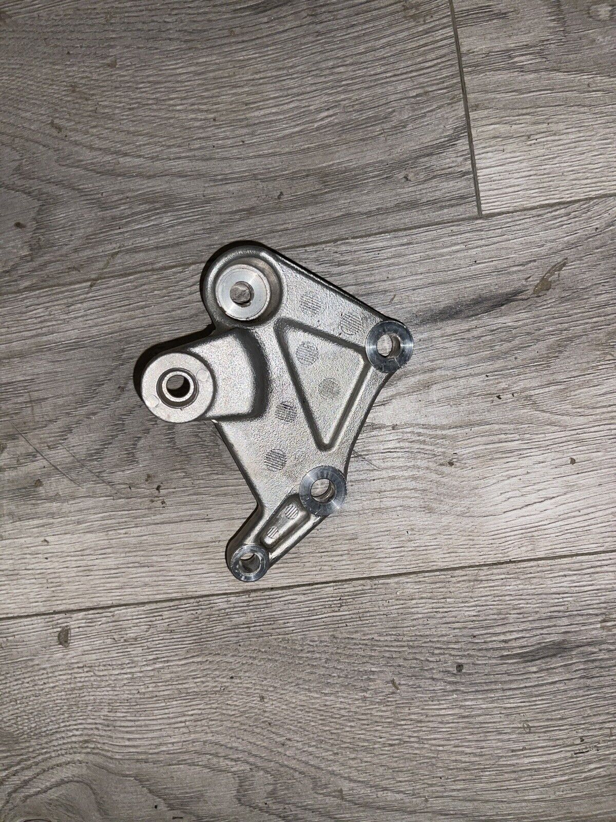 02 Honda CBR 600 F4i Motor Mounts 69E