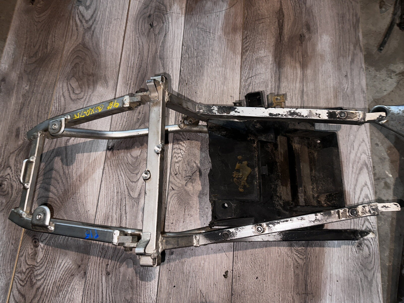 96-99 Suzuki Gsxr 750 Rear Subframe Back Sub Frame