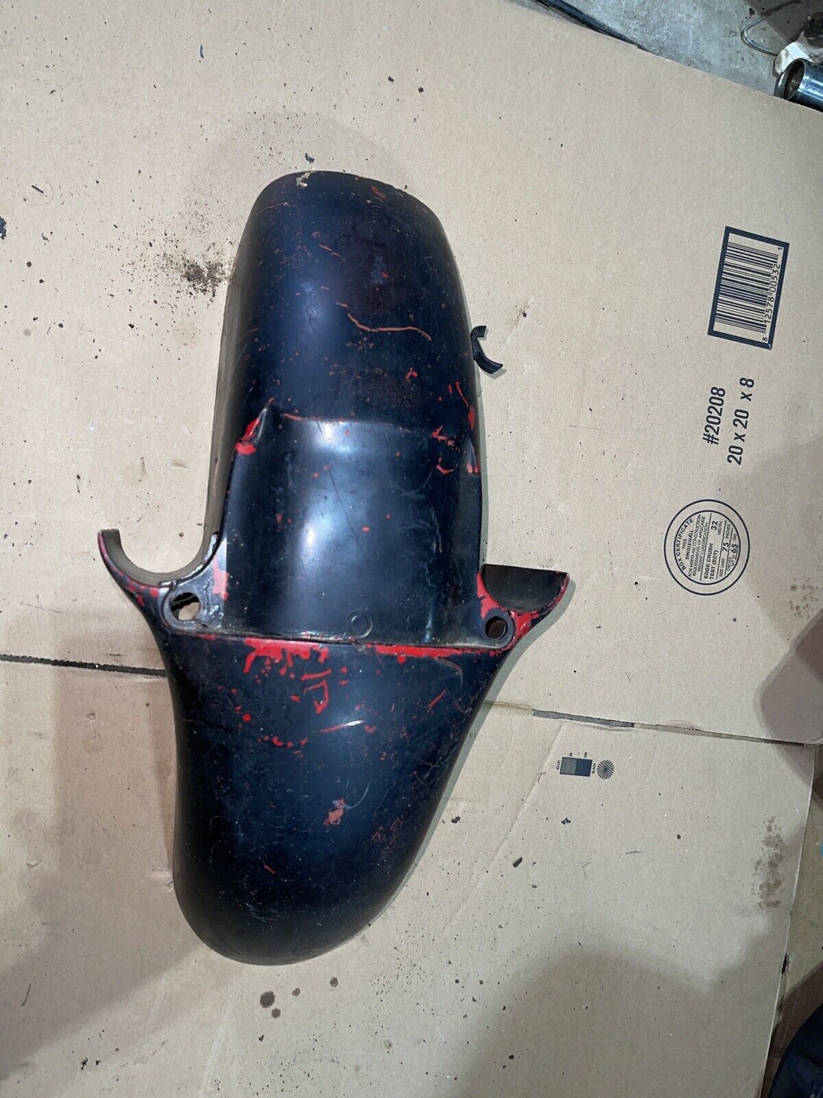 85 86 87 KAWASAKI NINJA ZX 600 ZX600 FRONT FENDER RED mud guard  damaged