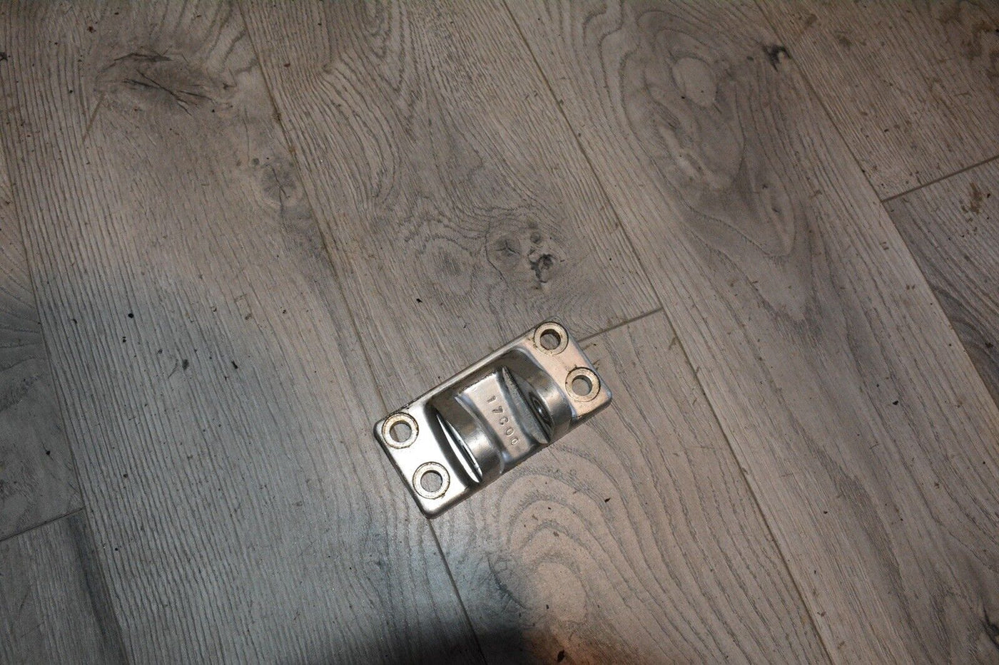 91 gsxr 750 bracket