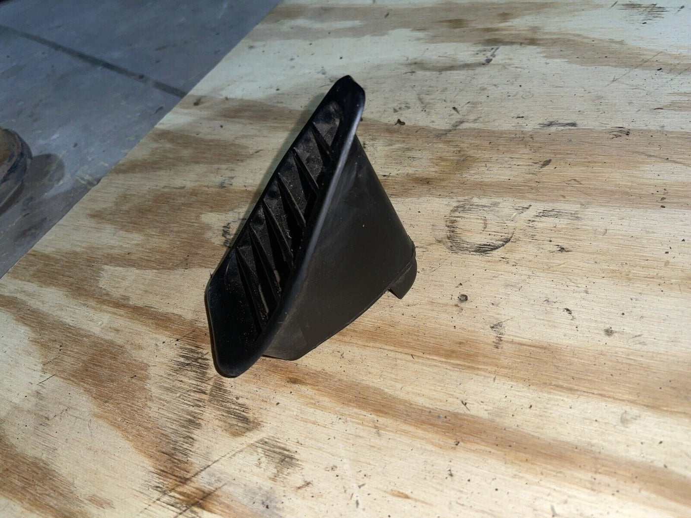 84-89 Nissan 300zx Z31 Door Jamb Dash Vents Air Duct left right