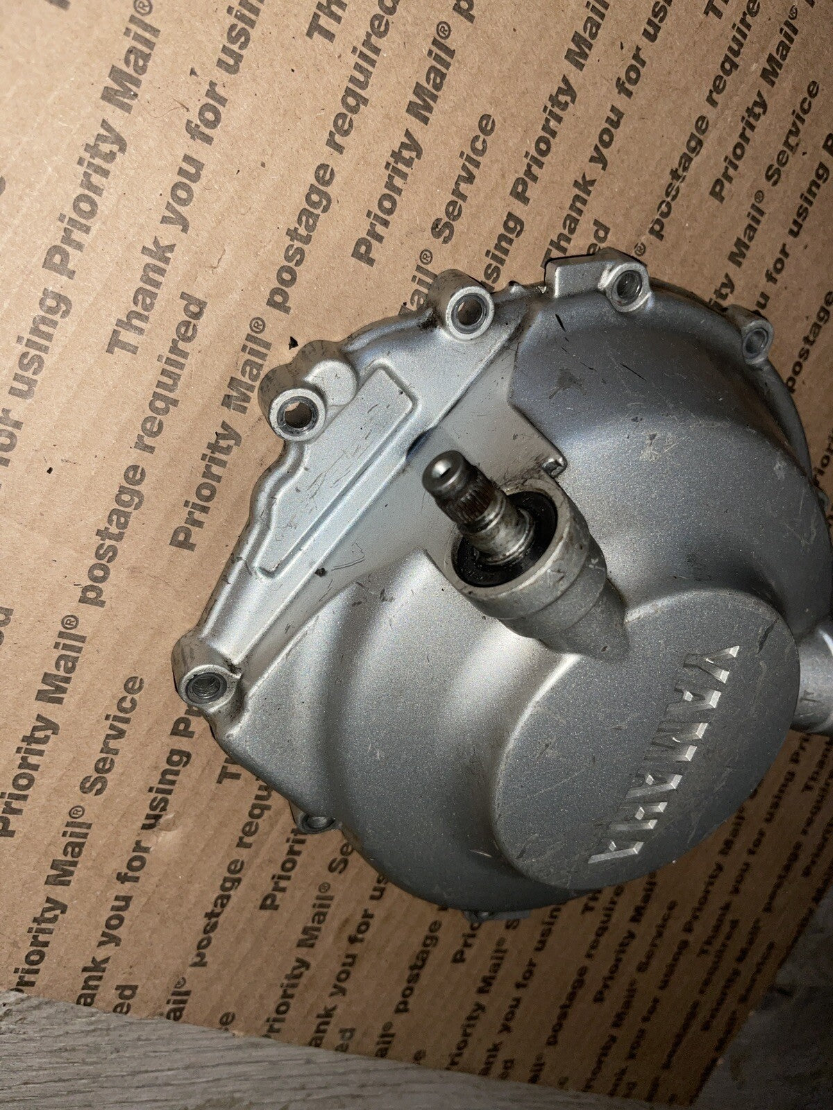 01-02 2001 2002 Yamaha Yzf R6 Engine Clutch Cover