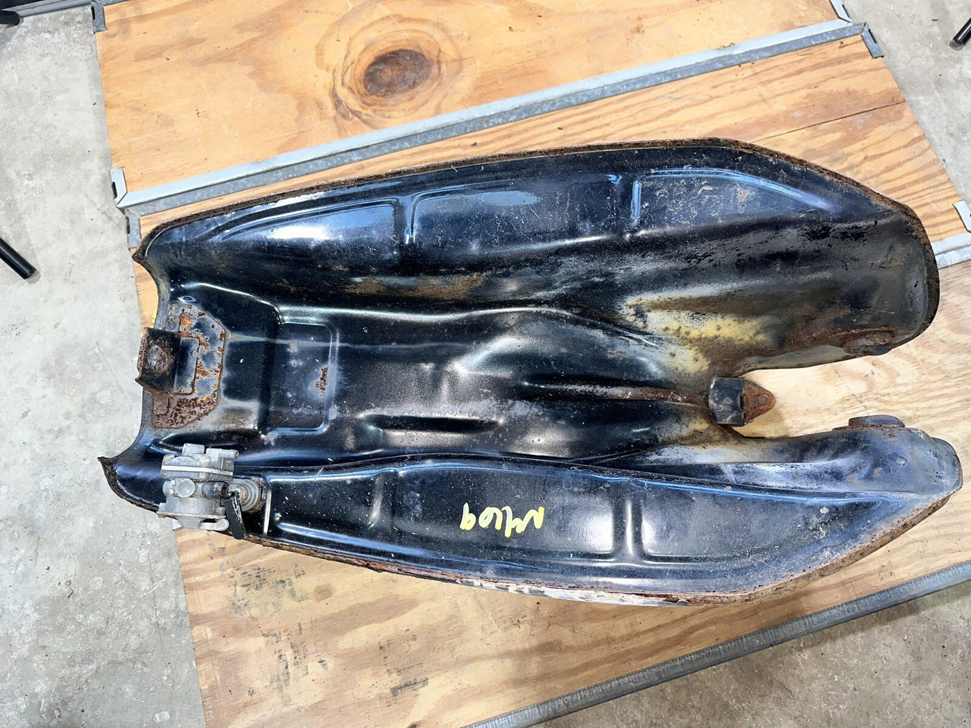 Kawasaki 650 KZ KZ650 Gas Fuel Tank