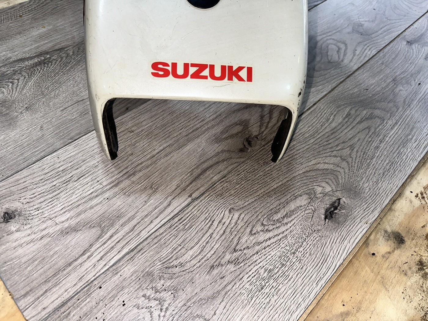 1982 1983 82 83 Suzuki GS1100E Rear Tail Back Piece Fairing Cowl Shroud