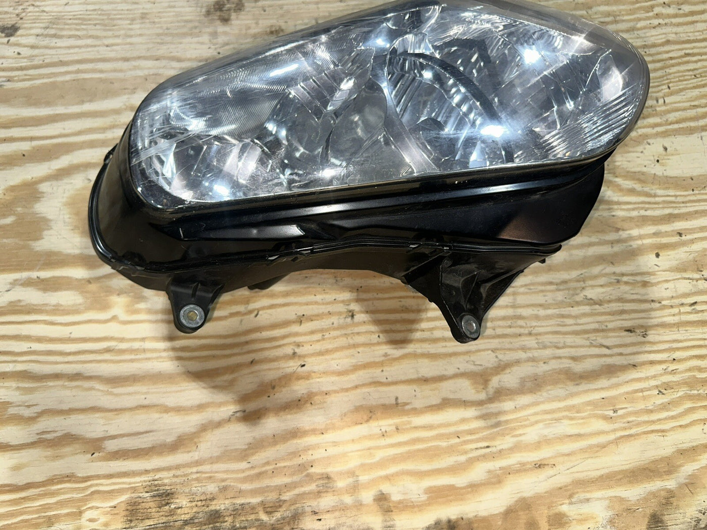 01 HONDA GOLDWING 1800 GL1800 FRONT HEAD LIGHT HEADLIGHT LAMP