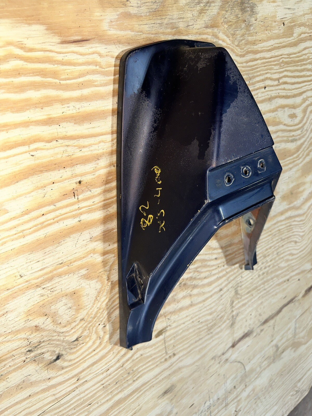 '82 83 XS400R SECA XS 400 REAR TAIL FAIRING COWL PLASTIC COMPARTMENT 1982 YAMAHA