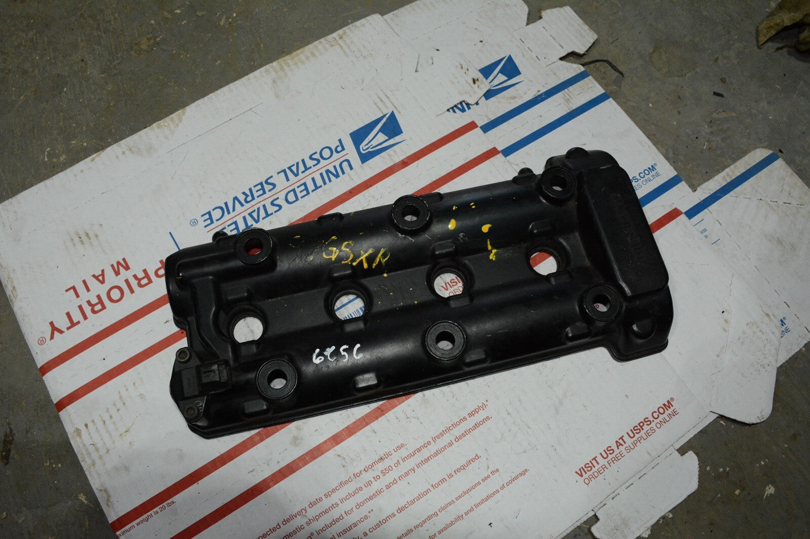 CYLINDER HEAD VALVE COVER 97 98 99 00 GSXR600 96-99 GSXR750 1997 1998 1999 2000