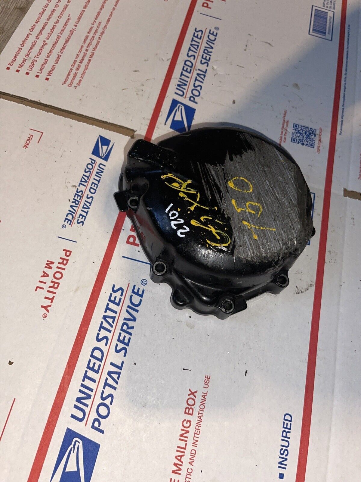 1999 Suzuki GSXR600 STATOR MAGNETO ALTERNATOR GENERATOR COVER