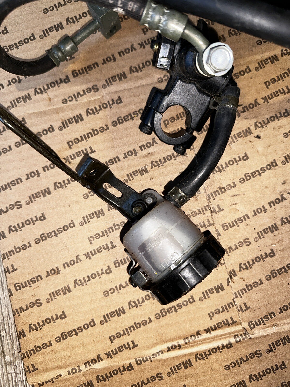 KAWASAKI ZX600 J ZX6 NINJA RIGHT FRONT BRAKE CALIPER ASSEMBLY 43041-1821-GZ