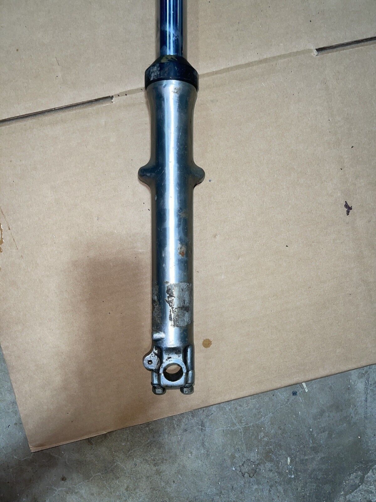 1983 SUZUKI TEMPTER GR650 FRONT RIGHT FORK