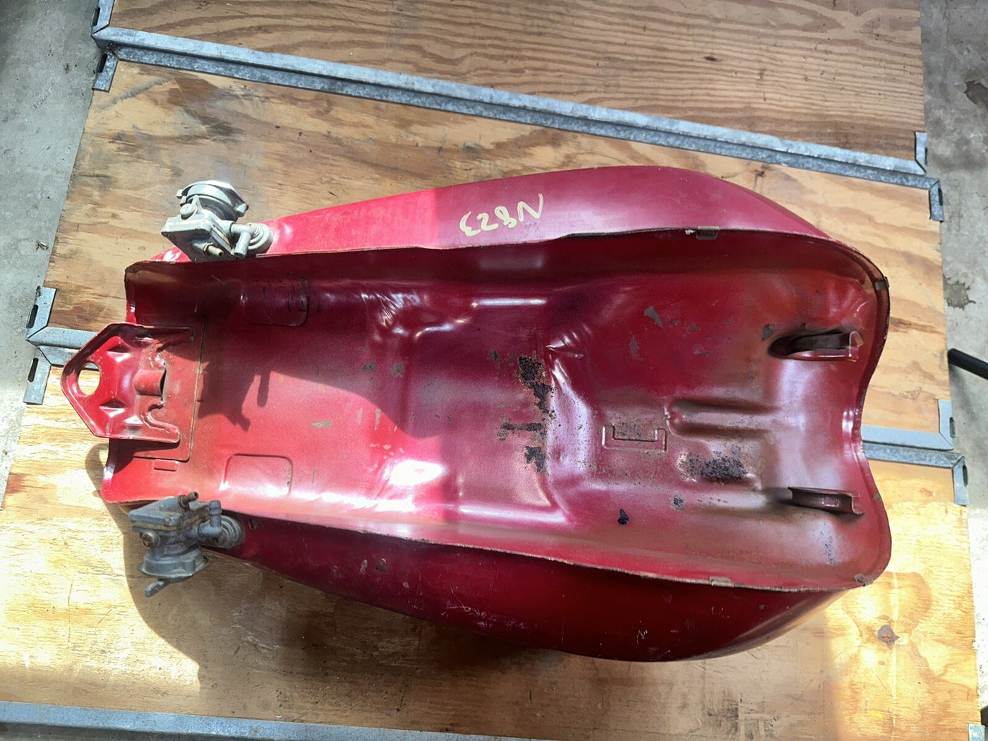 1978 YAMAHA XS 750 XS750 GAS TANK FUEL TANK PETROL TANK RESERVOIR