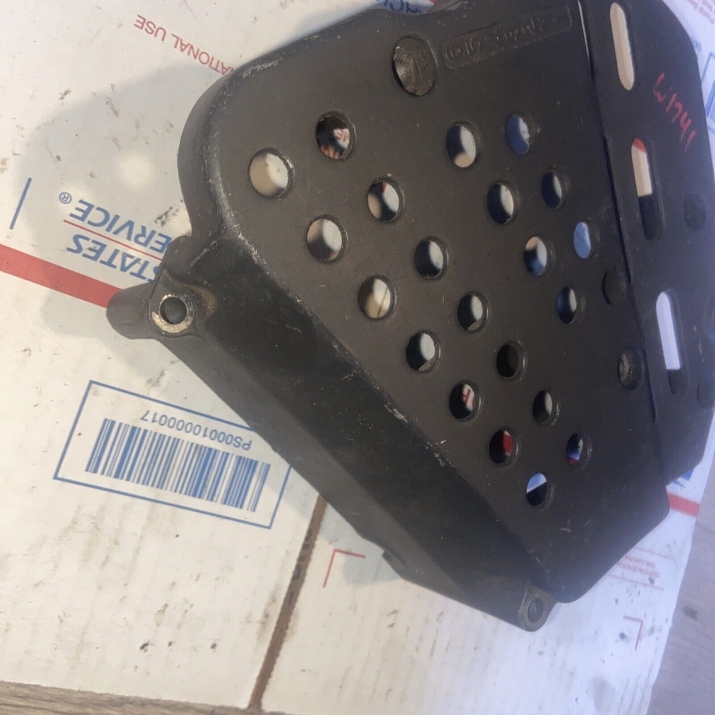 91 Suzuki GSX-R GSXR 750 GSXR750 front sprocket cover guard