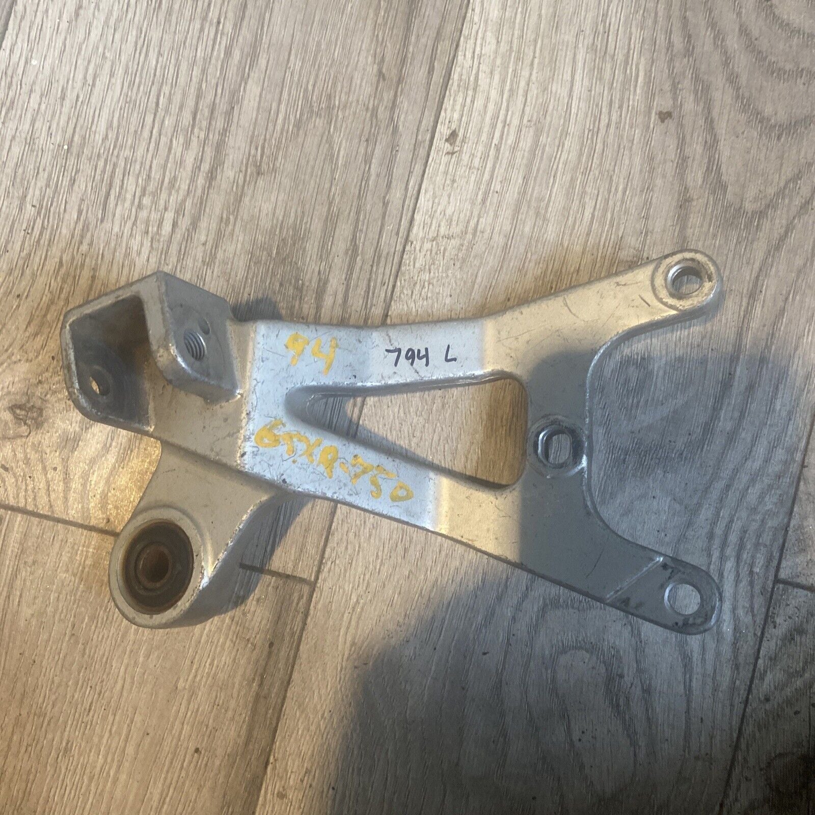 94 SUZUKI GSXR 1000 REARSET Left REAR SET FOOT PEG Mount