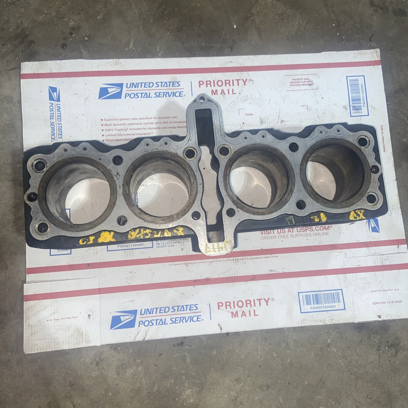 1989 Suzuki GSXR ENGINE MOTOR PISTON CYLINDERS BLOCK JUG