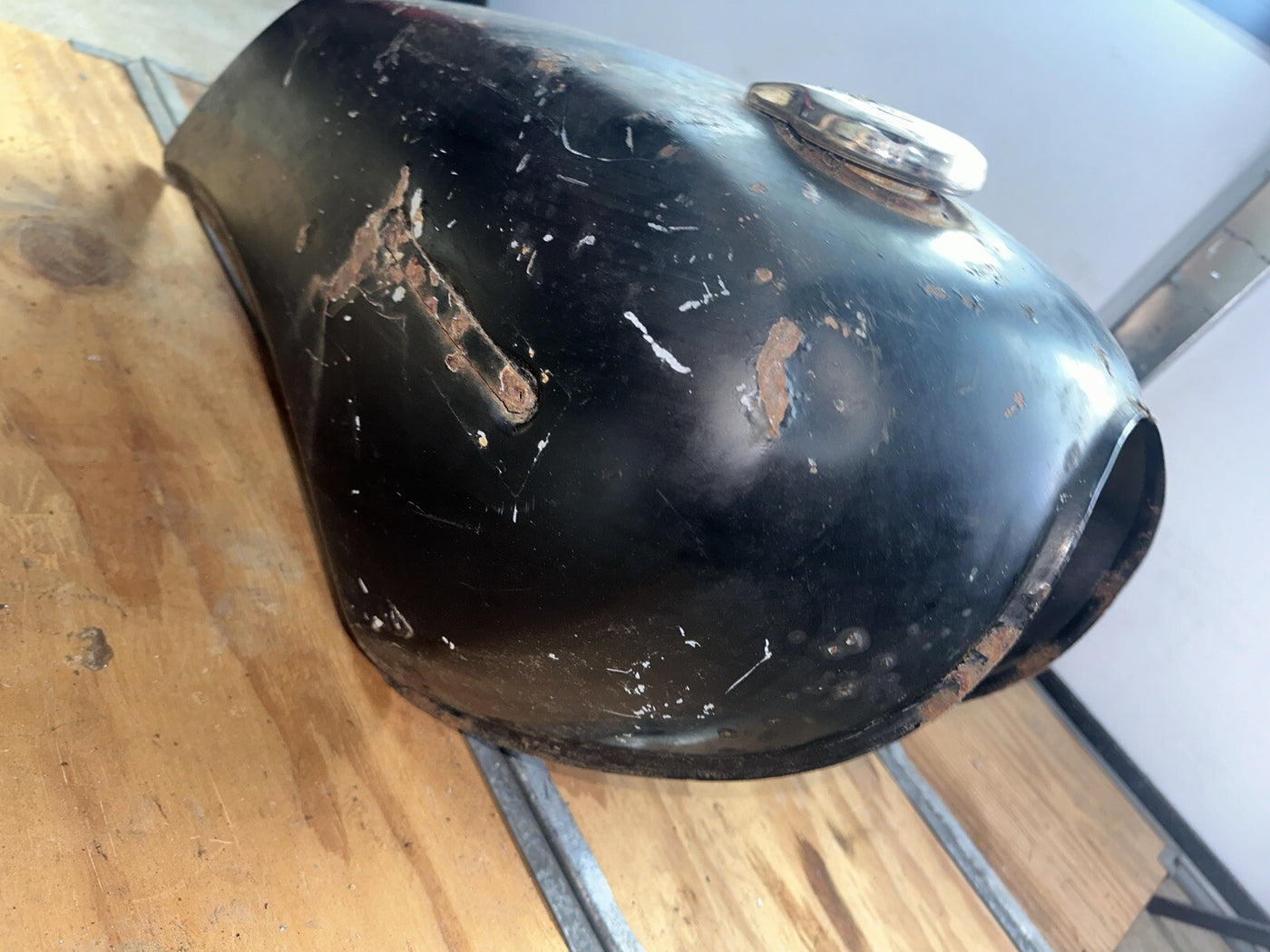 1982 Yamaha XV920 Virago Gas Tank Fuel Cell Petrol Reservoir OEM