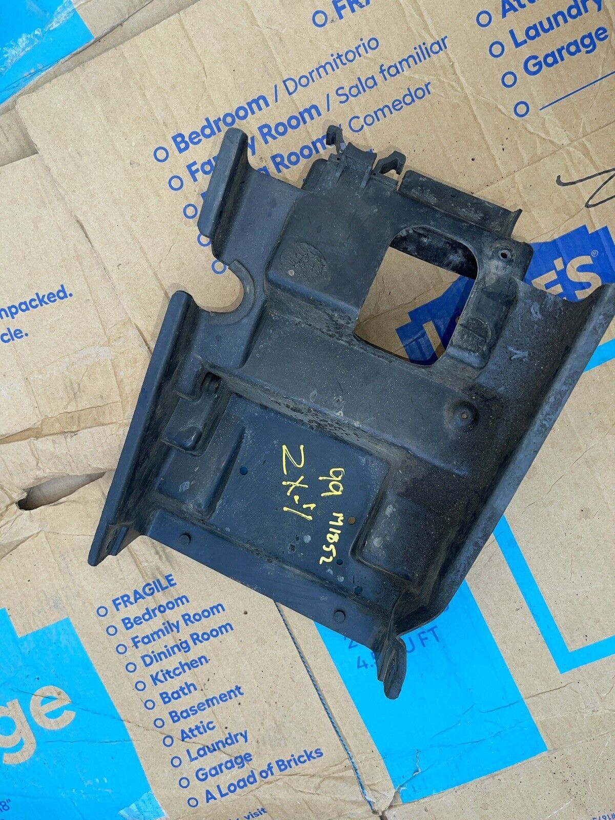 1997 KAWASAKI NINJA ZX7R ZX750P OEM REAR BACK TAIL UNDERTAIL BATTERY TRAY