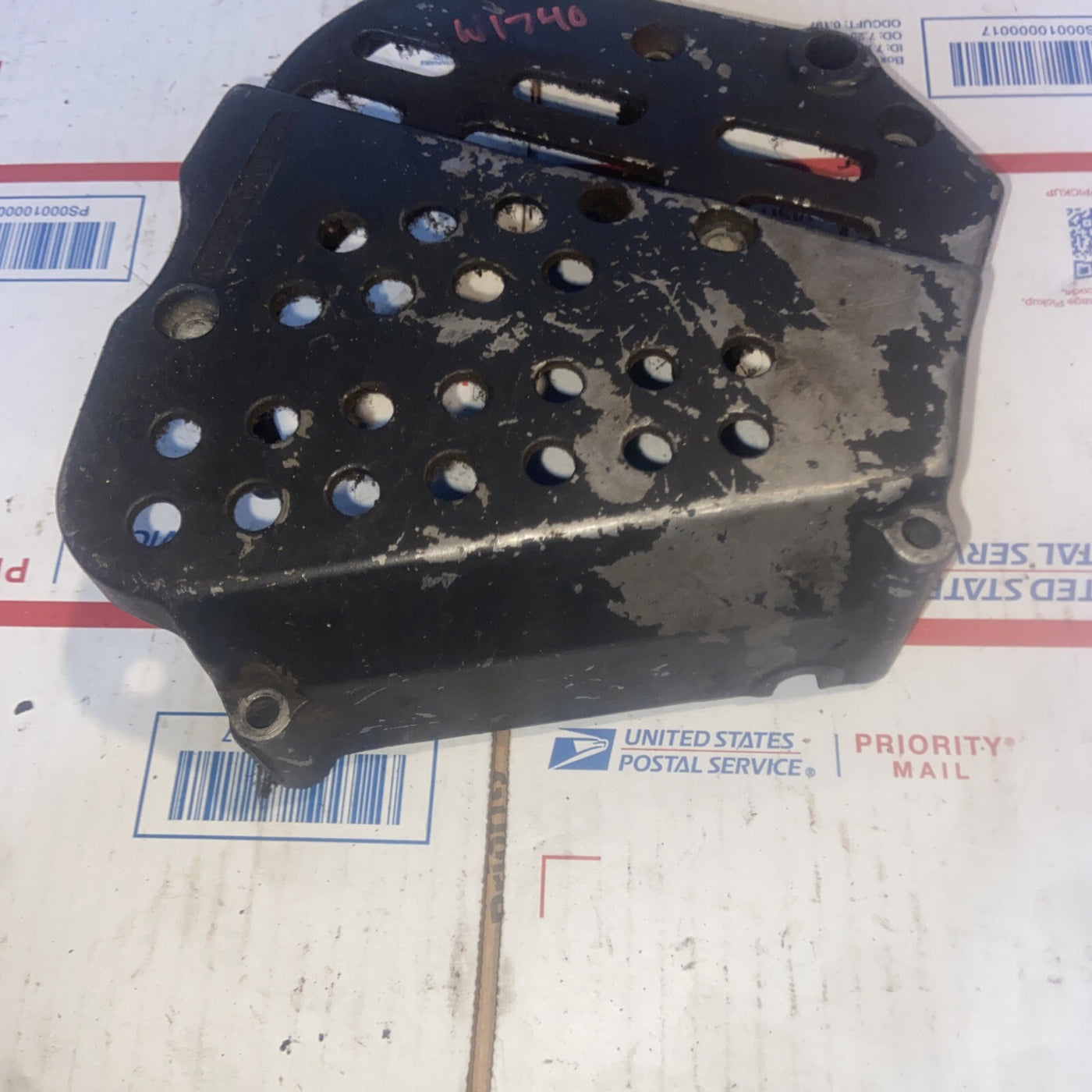 91 Suzuki GSX-R GSXR 750 GSXR750 front sprocket cover guard