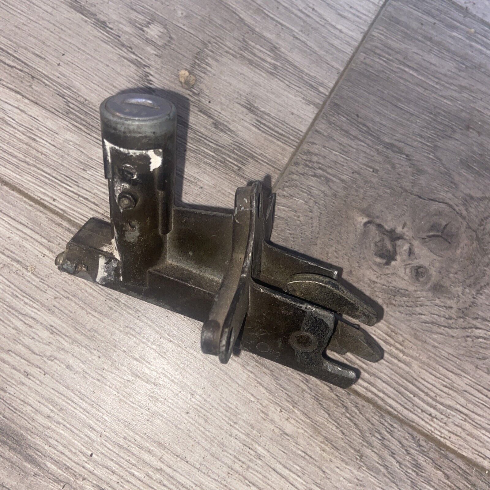 1981 SUZUKI GS1100 REAR LOCK HELMET LOCK