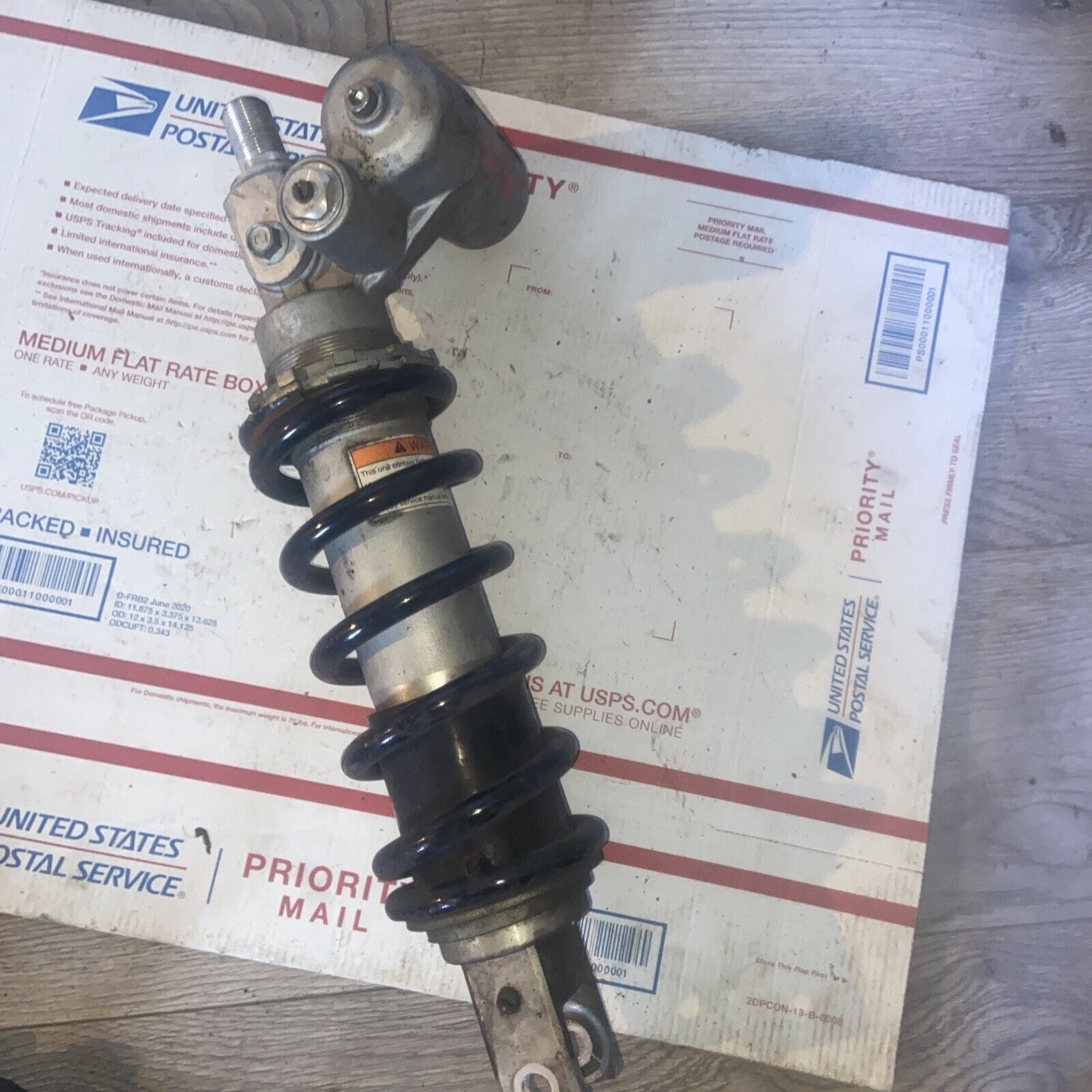 00-03 SUZUKI GSXR600 GSXR750 REAR BACK SHOCK ABSORBER SUSPENSION 2001 02 03 2000