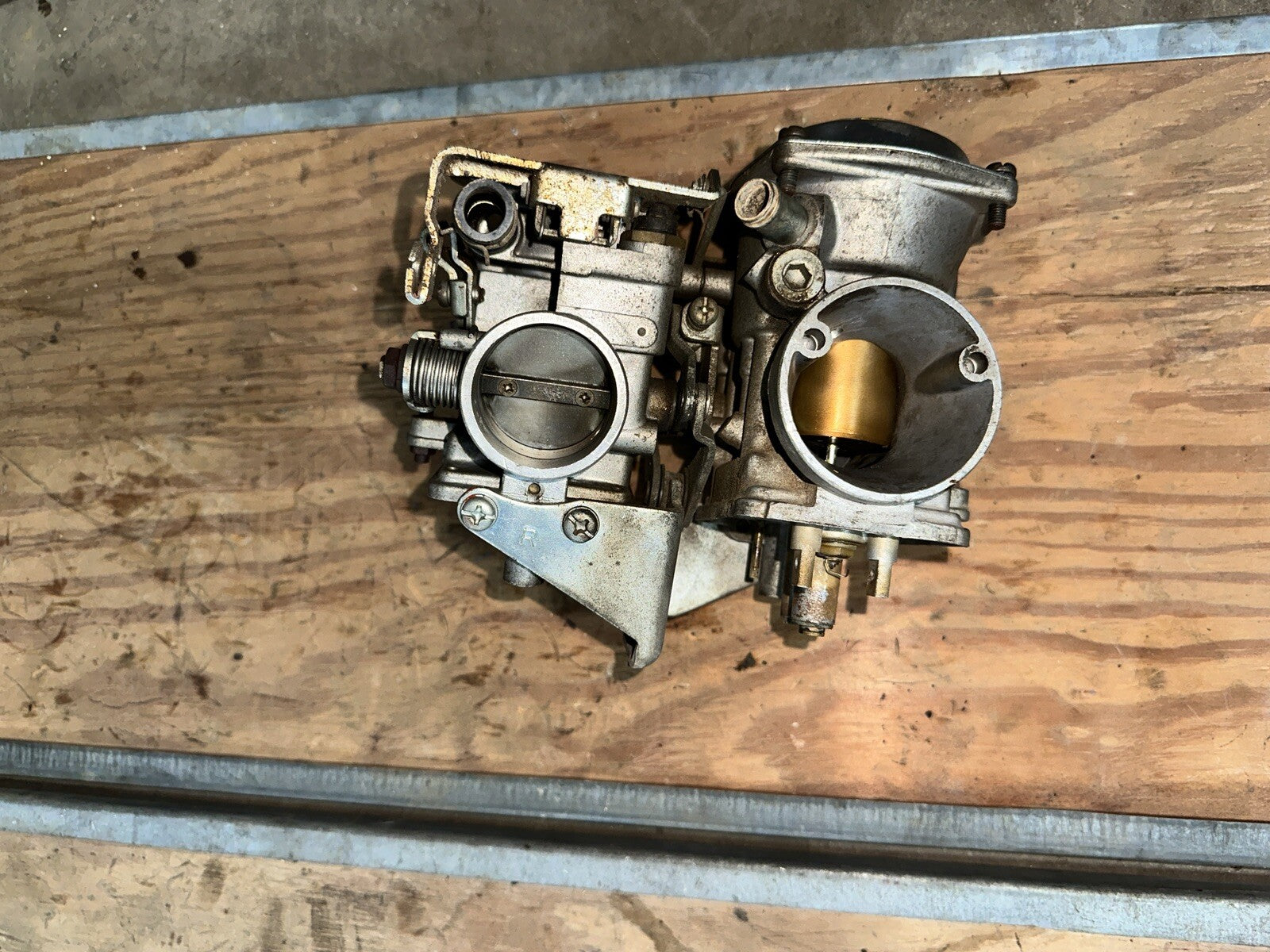 1981 81 81-83 Yamaha XV750 XV 750 Virago Carburetors Carbs Pair Assembly