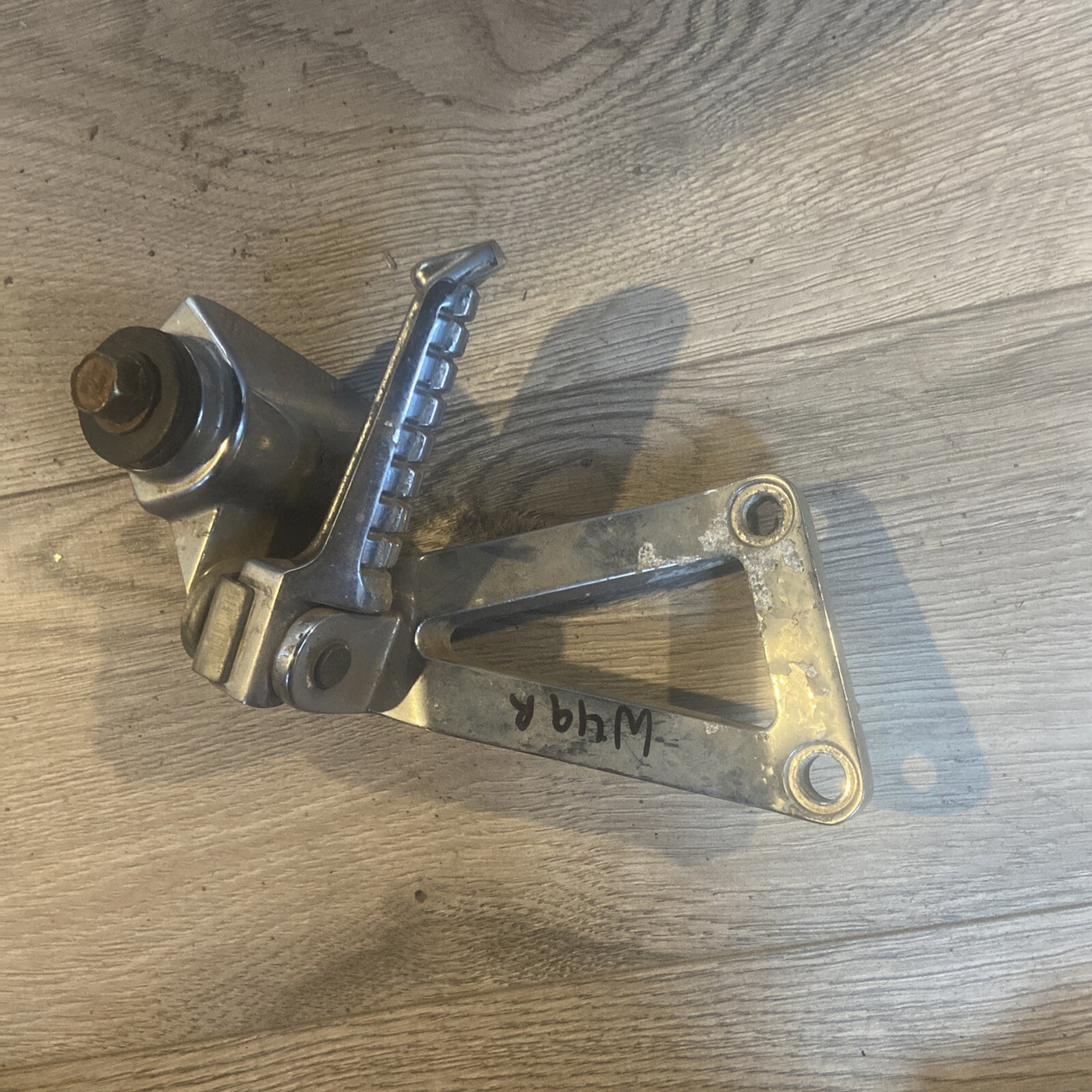 1999 KAWASAKI NINJA ZX7 RIGHT REAR BACK PASSENGER PEG