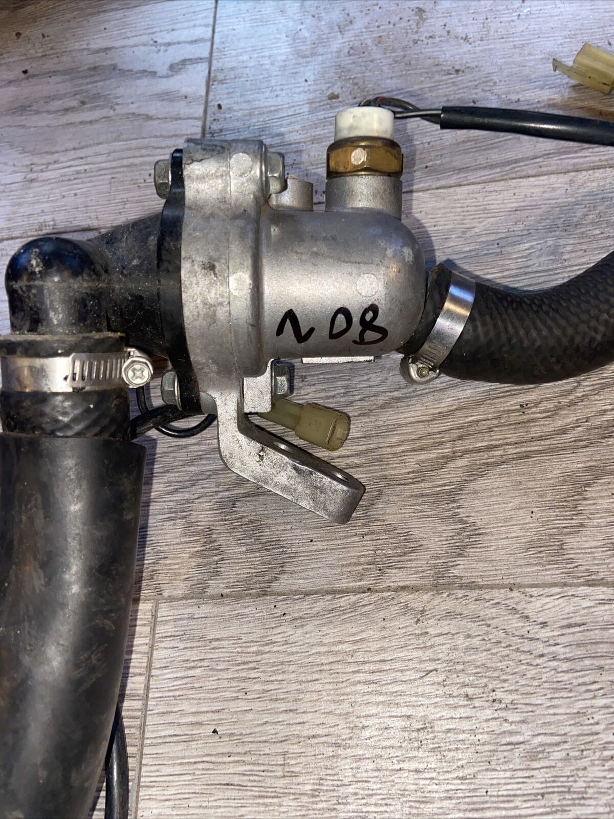 Complete OEM Thermostat & Housing 93-95 GSXR750 GSXR 750 <> 92-93 GSXR600 600