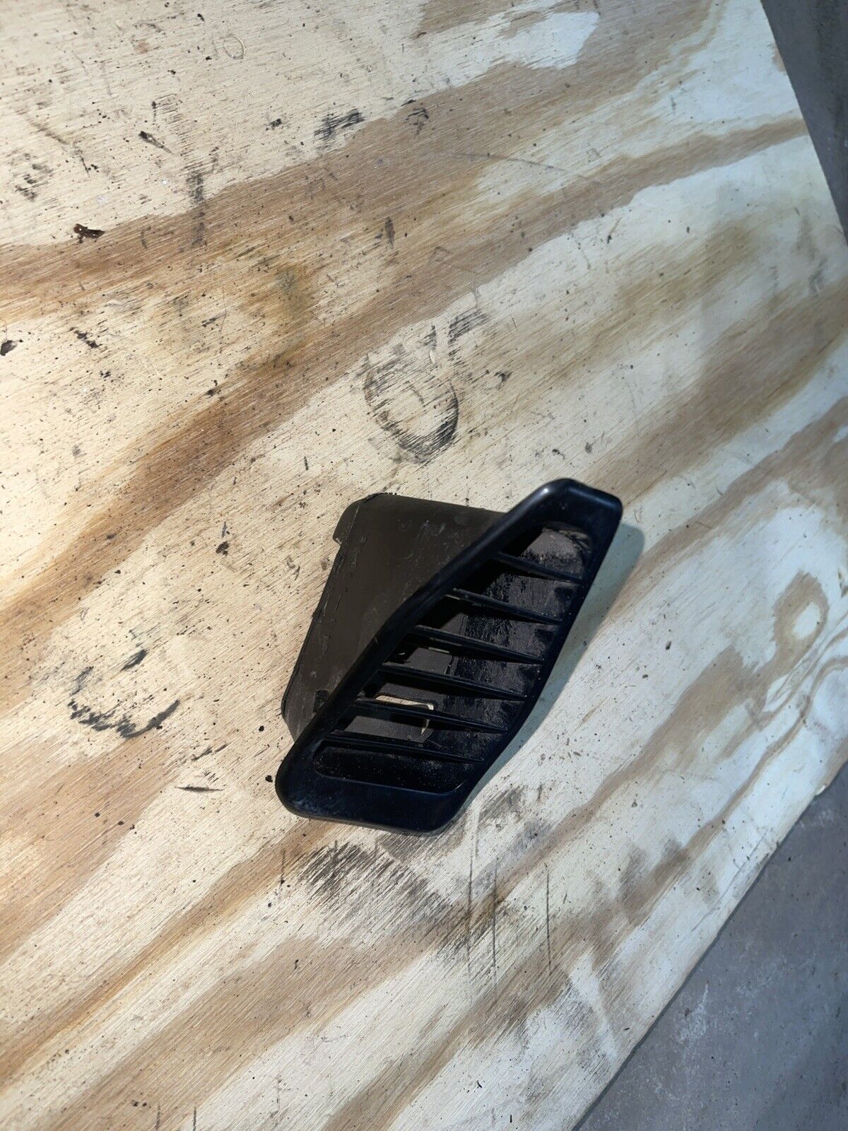 84-89 Nissan 300zx Z31 Door Jamb Dash Vents Air Duct left right