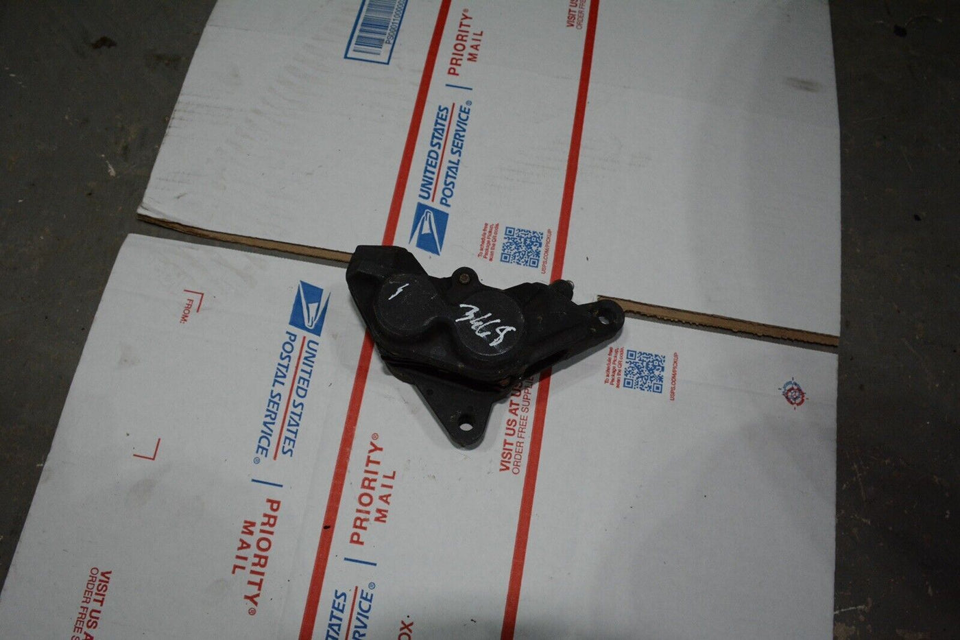 00-02 Yamaha Yzf R6 Yzfr6 Left Front Brake Caliper