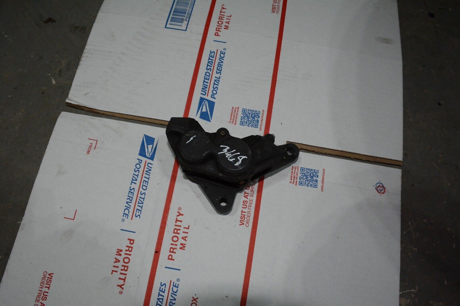 00-02 Yamaha Yzf R6 Yzfr6 Left Front Brake Caliper