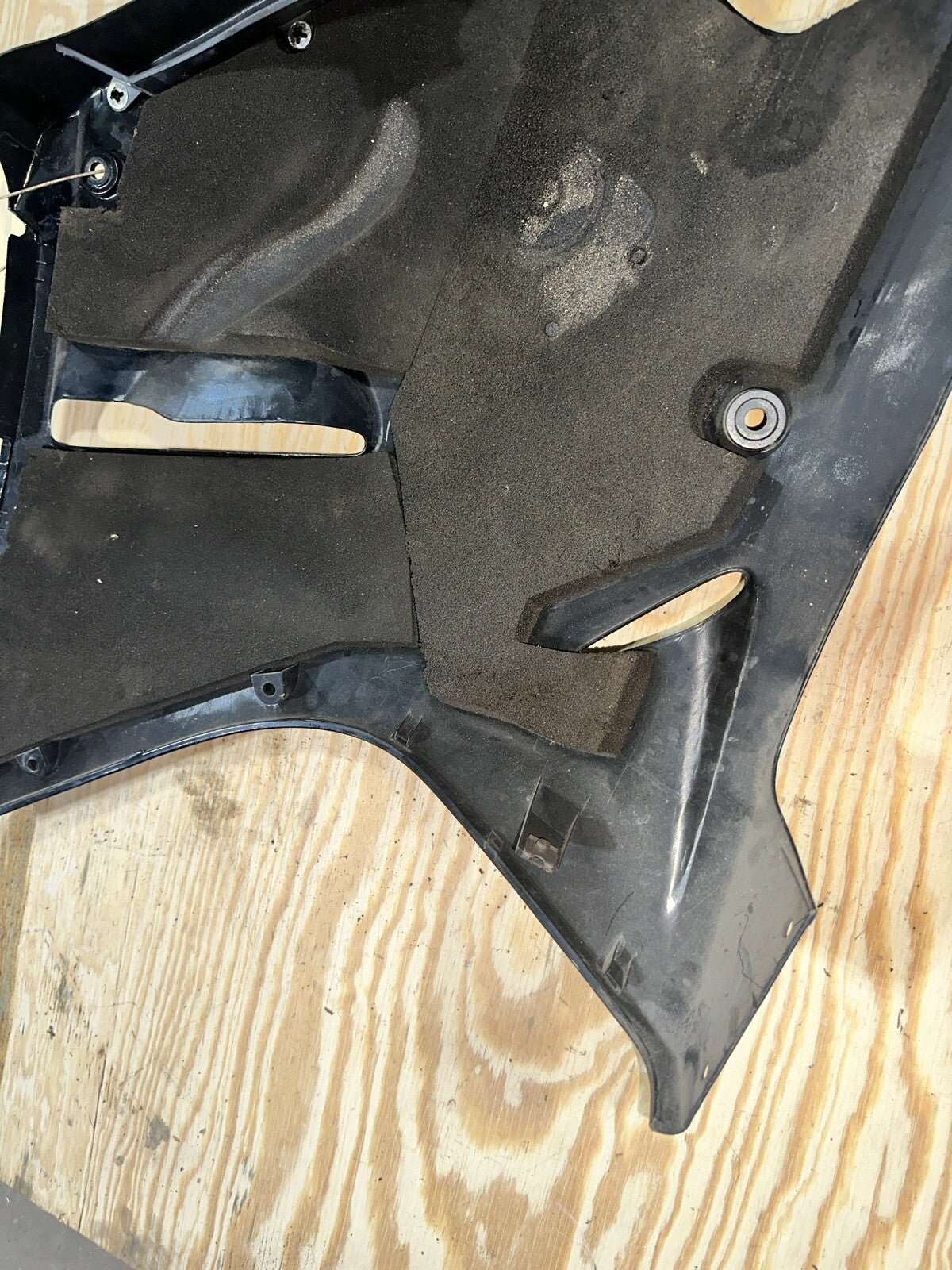 97-03 HONDA CBR1100XX RIGHT LOWER MID UPPER SIDE FAIRING COWL