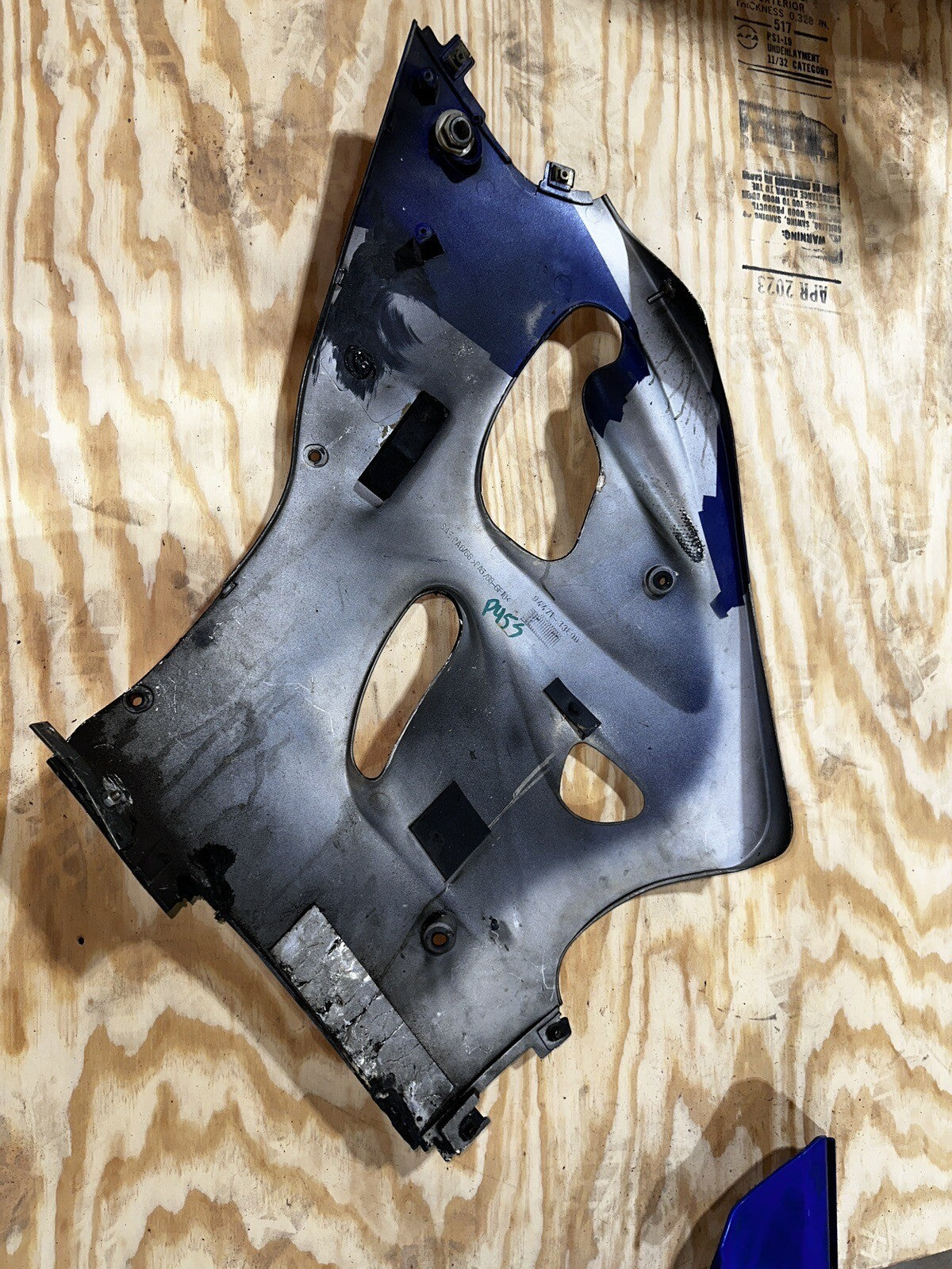 1996-1999 OEM Suzuki GSXR750 Right Side Fairing 94471-33E00