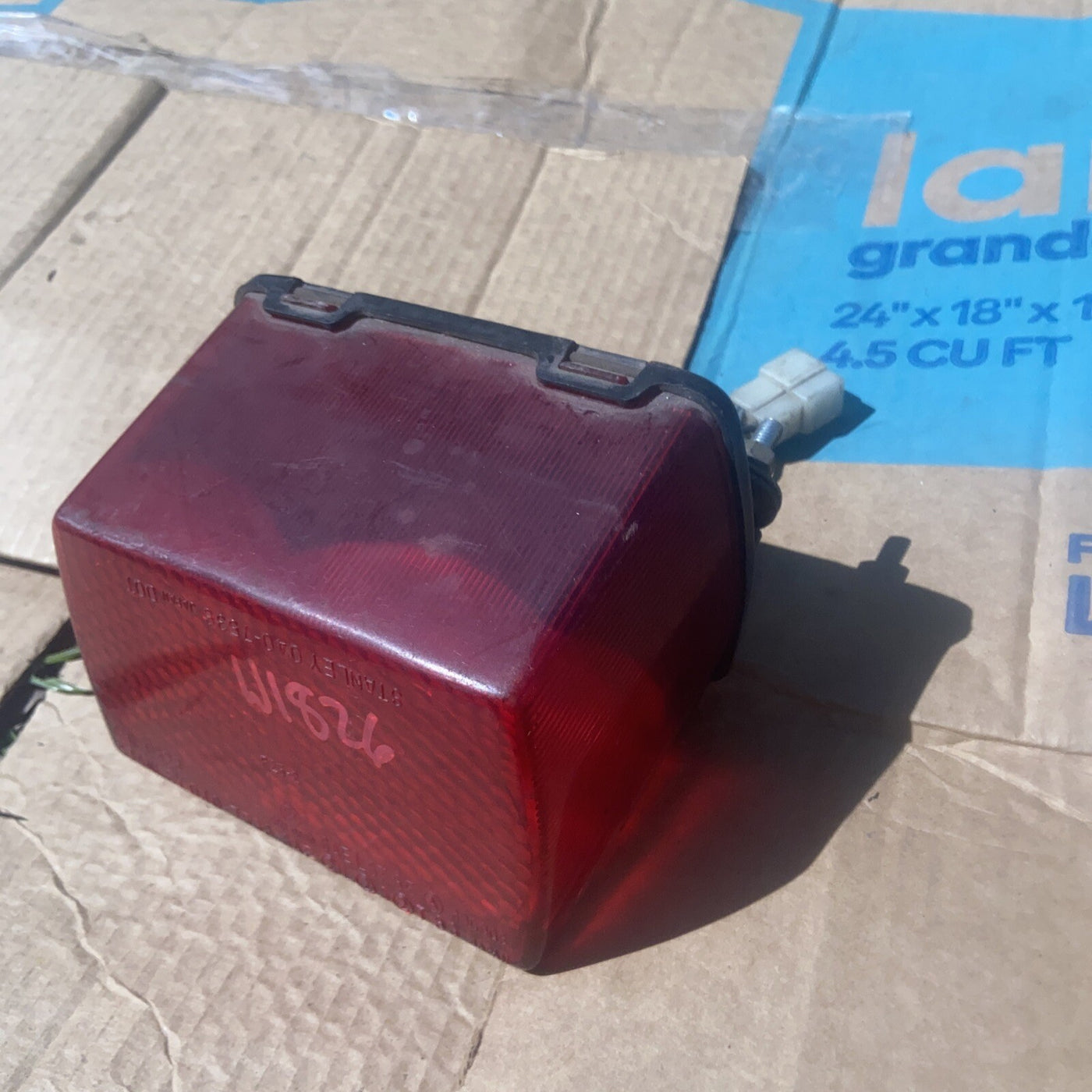 1992 YAMAHA FZR600 REAR TAIL TAILLIGHT BACK BRAKE LIGHT
