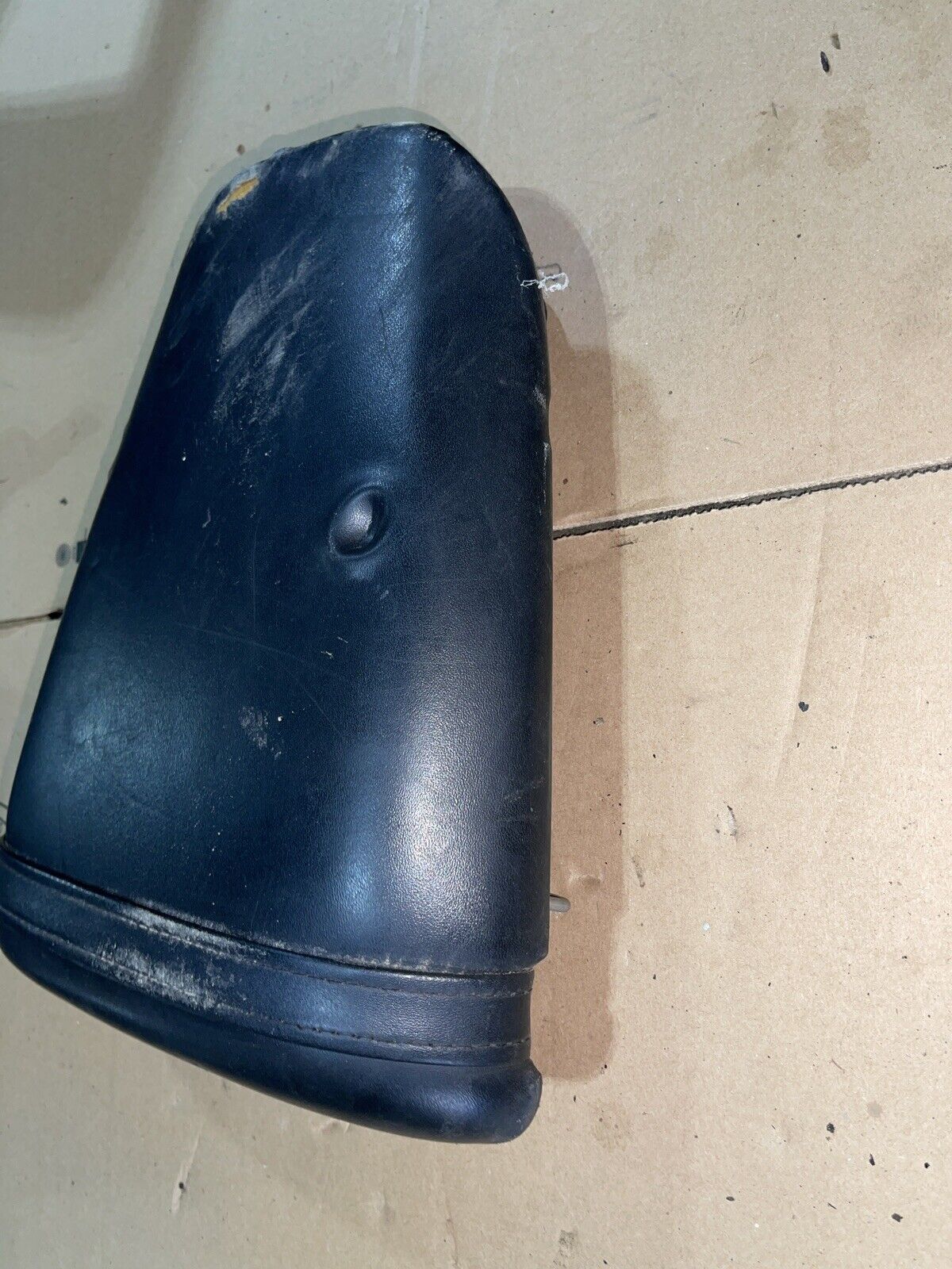 98-99 HONDA CBR900RR CBR900 CBR 900 OEM REAR BACK PASSENGER TANDEM SEAT PAD