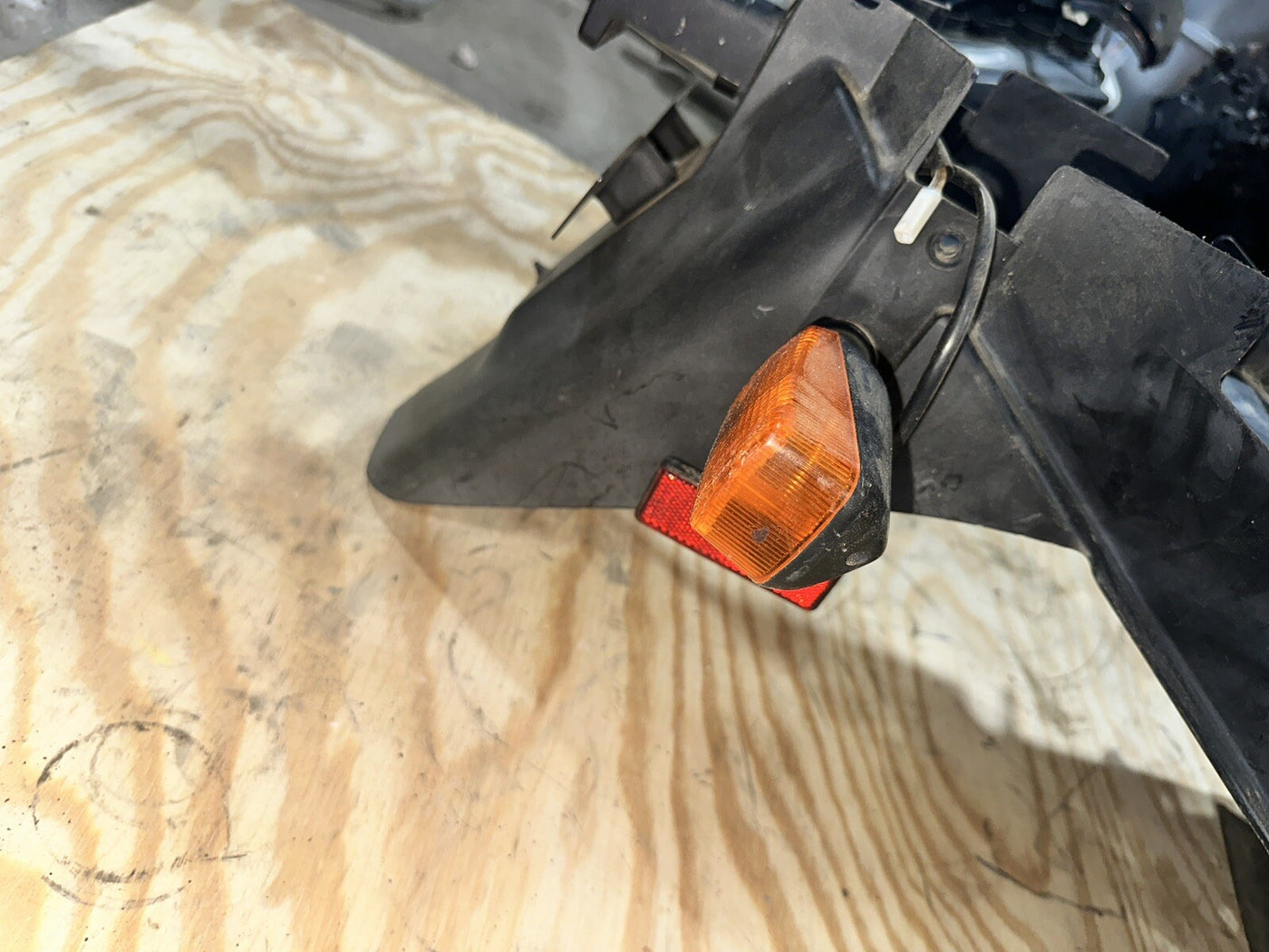 96-00 Suzuki GSF1200 Bandit Undertail Tray