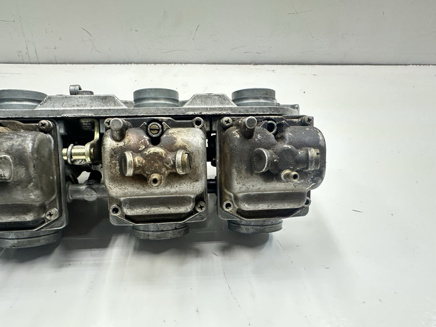 1979 SUZUKI GS750 GS 750 EC INTAKE CARBURETOR CARBS